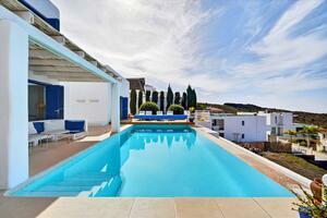 Luxury 5 Bedroom Villa - Roque del Conde (1)