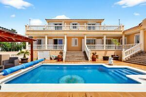 14 Bedroom Villa - Playa Paraíso (1)