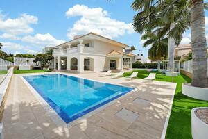 4 Bedroom Villa -  La Caleta (1)