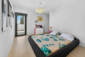 5 Bedroom Villa - El Madroñal (1)