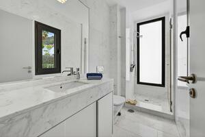 5 Bedroom Villa - El Madroñal (3)