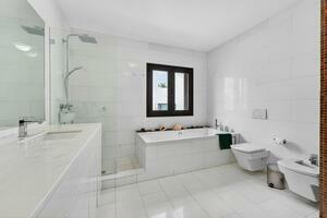 5 Bedroom Villa - El Madroñal (0)