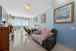 2 Bedroom Penthouse - Parque de la Reina (1)