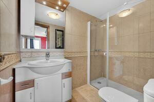 2 Bedroom Penthouse - Parque de la Reina (2)