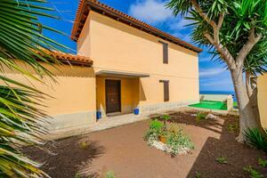 3 Bedroom Villa - Tacoronte - Parque Atlántico — photo 13 of 43