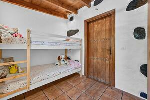 3 Bedroom House - Chío (0)