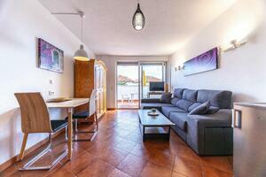 Hotel de 27 dormitorios - Chayofa (0)