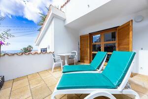 Hotel de 27 dormitorios - Chayofa (0)