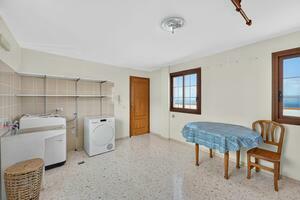 4 Bedroom House - Santa Úrsula — photo 10 of 43