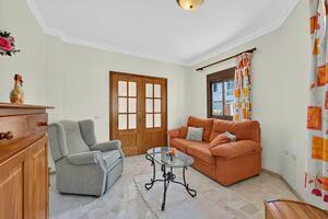 4 Bedroom House - Santa Úrsula — photo 14 of 43
