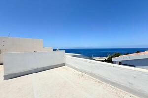 Building - Playa San Juan (3)