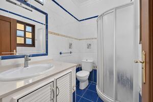 Apartament na ostatnim piętrze budynku z 3 sypialniami - Granadilla de Abona — photo 21 of 24