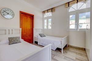 4 Bedroom Villa - El Madroñal — photo 9 of 47