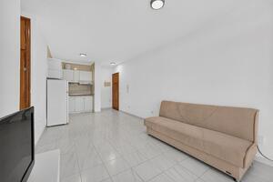 1 Bedroom Apartment - Los Abrigos — photo 4 of 16