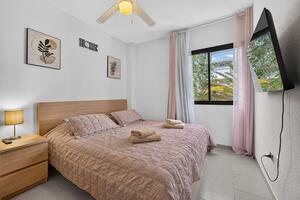 Apartamento de 2 dormitorios - Puerto de Santiago - Seguro El Sol — photo 11 of 16