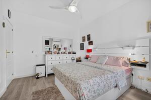 1 Bedroom Apartment - Bahía del Duque - Bellamar 1 — photo 13 of 16
