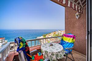 Seafront 1 Bedroom Apartment - Puerto de Santiago - Bahia — photo 2 of 14