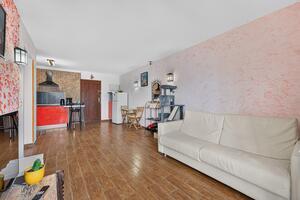 Seafront 1 Bedroom Apartment - Fasnia — photo 6 of 16