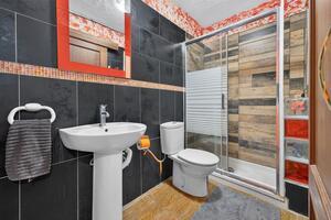 Seafront 1 Bedroom Apartment - Fasnia — photo 11 of 16