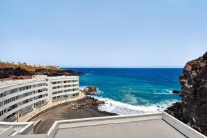 Seafront 1 Bedroom Apartment - Fasnia — photo 15 of 16