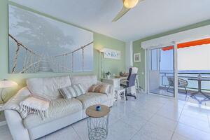 Seafront 1 Bedroom Apartment - Los Cristianos — photo 3 of 26