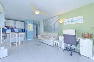 Seafront 1 Bedroom Apartment - Los Cristianos — photo 4 of 26