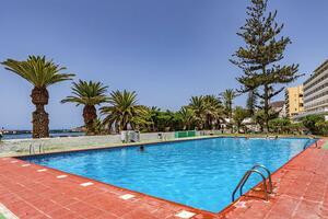 Seafront 1 Bedroom Apartment - Los Cristianos — photo 18 of 26