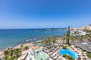 Seafront 1 Bedroom Apartment - Los Cristianos — photo 19 of 26