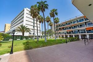 Seafront 1 Bedroom Apartment - Los Cristianos — photo 20 of 26