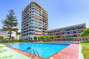 Seafront 1 Bedroom Apartment - Los Cristianos — photo 25 of 26