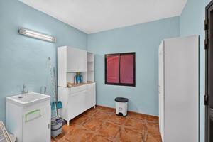 4 Bedroom House - Icod de Los Vinos — photo 19 of 35