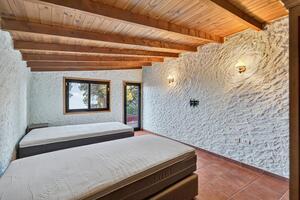 4 Bedroom House - Icod de Los Vinos — photo 20 of 35