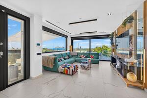4 Bedroom Villa - El Madroñal — photo 4 of 40