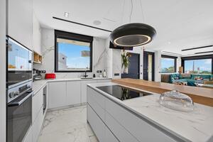 4 Bedroom Villa - El Madroñal — photo 10 of 40