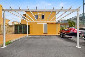 4 Bedroom Townhouse - El Madroñal — photo 2 of 40