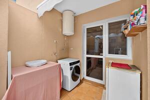4 Bedroom Townhouse - El Madroñal — photo 20 of 40