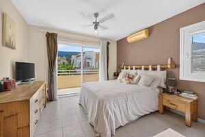 4 Bedroom Townhouse - El Madroñal — photo 31 of 40