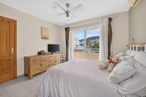 4 Bedroom Townhouse - El Madroñal — photo 32 of 40