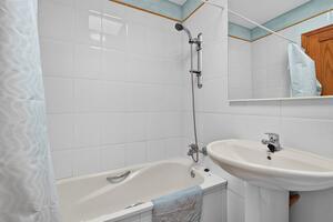 4 Bedroom Townhouse - El Madroñal — photo 38 of 40