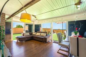 Seafront 4 Bedroom Apartment - Radazul — photo 16 of 63