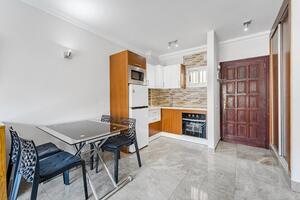 1 Bedroom Apartment - Los Cristianos - Los Ángeles — photo 5 of 16