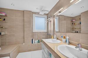 2 Bedroom Townhouse - Puerto de Santiago — photo 15 of 25