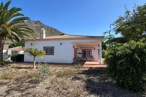 4 Bedroom House - Tejina — photo 2 of 4