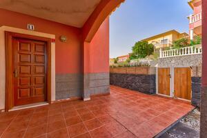 Seafront 3 Bedroom Townhouse - El Médano - Las Dunas — photo 3 of 49