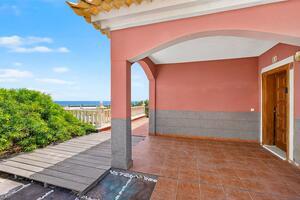 Seafront 3 Bedroom Townhouse - El Médano - Las Dunas — photo 4 of 49