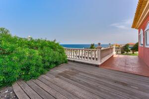 Seafront 3 Bedroom Townhouse - El Médano - Las Dunas — photo 6 of 49