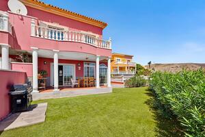 Seafront 3 Bedroom Townhouse - El Médano - Las Dunas — photo 8 of 49