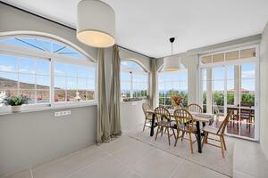 Seafront 3 Bedroom Townhouse - El Médano - Las Dunas — photo 14 of 49