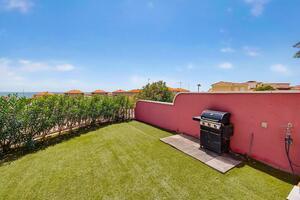 Seafront 3 Bedroom Townhouse - El Médano - Las Dunas — photo 18 of 49