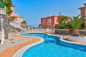 Seafront 3 Bedroom Townhouse - El Médano - Las Dunas — photo 41 of 49